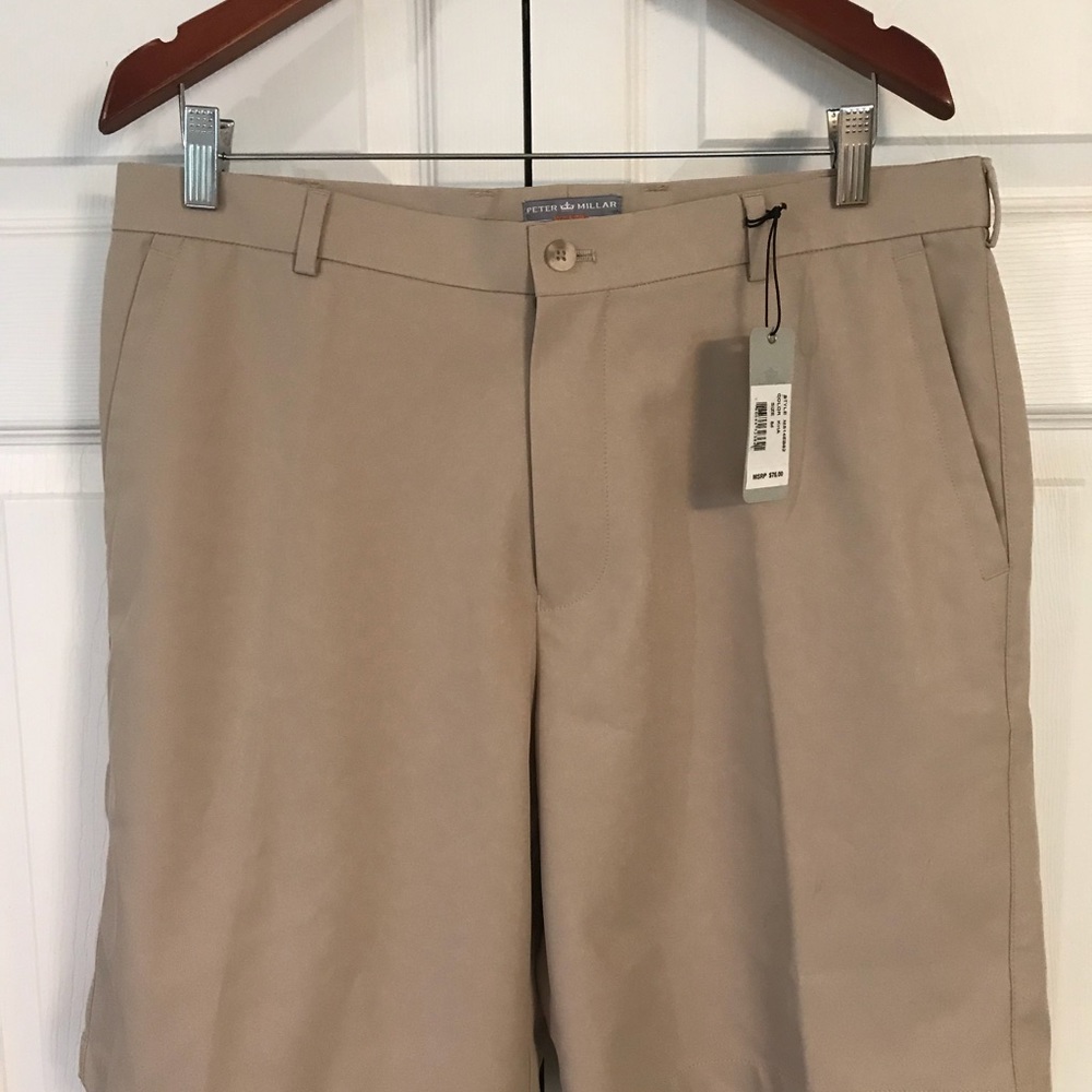 Men’s golf shorts